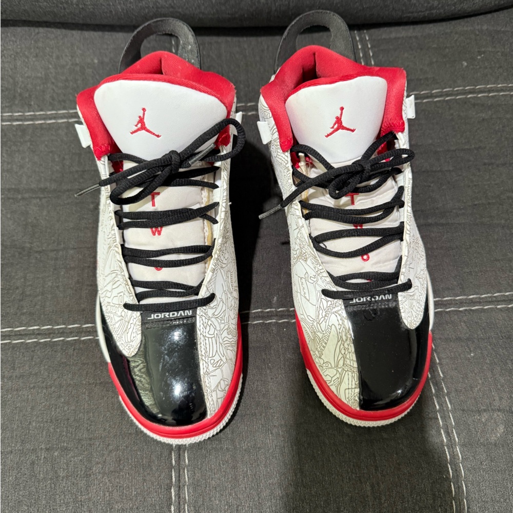 8.5 men’s Jordan Dub Zero